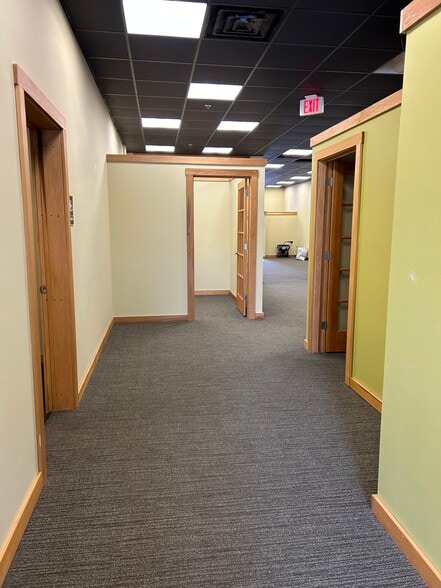 More Photos Of 422 US Highway 22 W, White House Station Storefront Retail Office For Lease