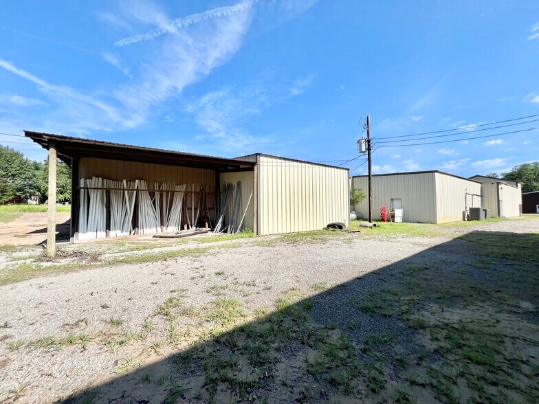 More Photos Of 11660 Highway 96, Millport Auto Repair For Lease
