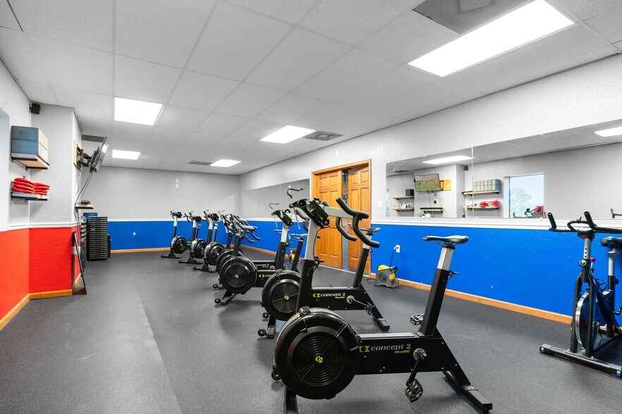 More Photos Of 140 NE Yellow Pine Ave, Madison Restaurant For Sale