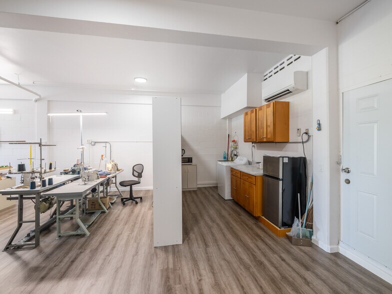 More Photos Of 54 Maluniu Ave, Kailua Apartments For Sale