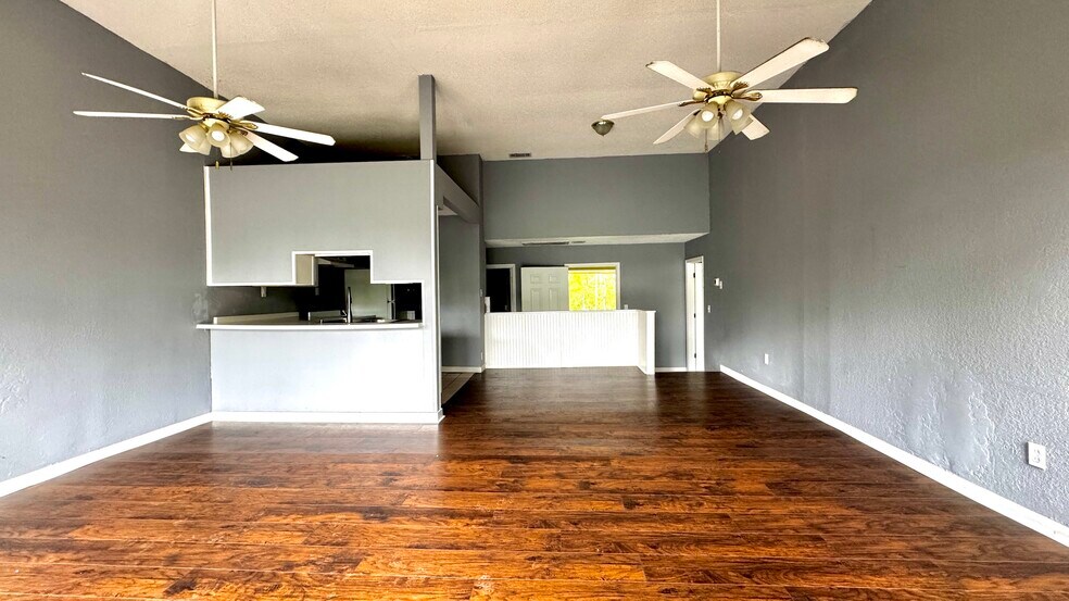 More Photos Of 6270 Aquarius Dr, Alpine Apartments For Sale