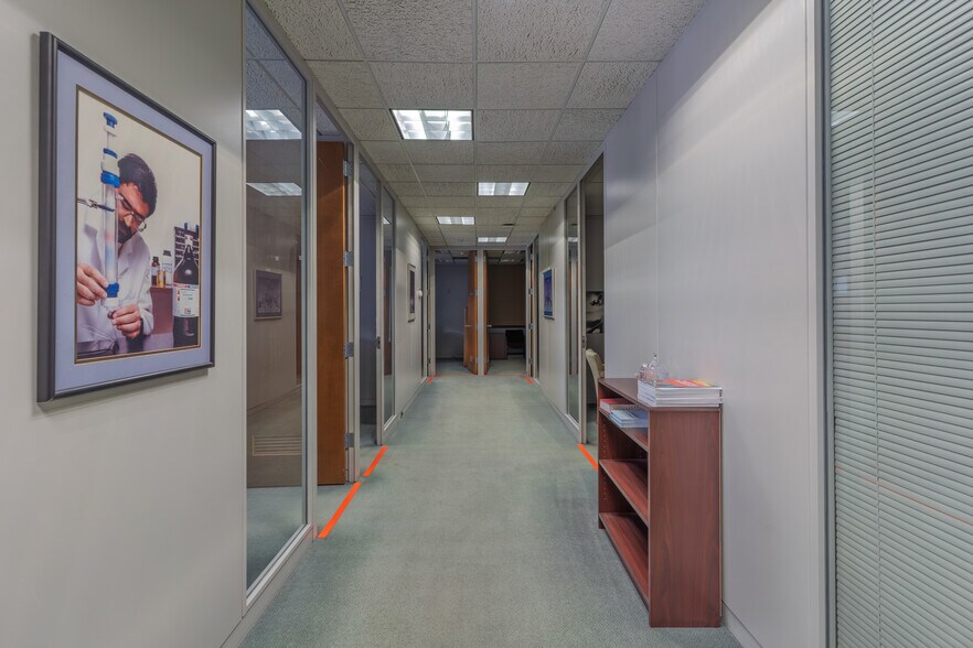 More Photos Of 537 Crystal Ave, Vineland Office For Sale