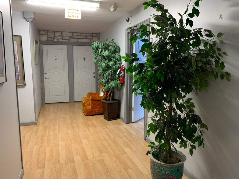 More Photos Of 3401-3403 Central St, Kansas City Apartments For Sale