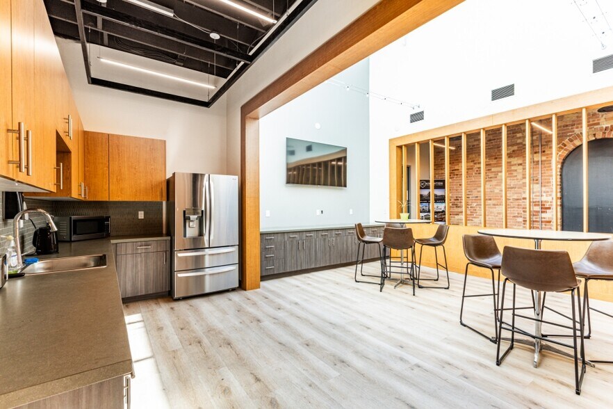 More Photos Of 55-65 N University Ave, Provo Office For Lease