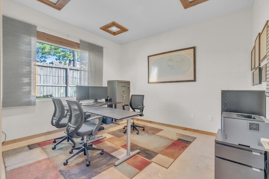 More Photos Of 25329 Budde Rd, The Woodlands Medical For Lease