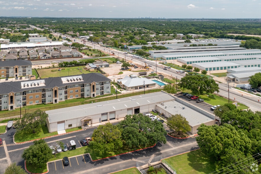 More Photos Of 12110 Manchaca Rd, Austin Unknown For Lease