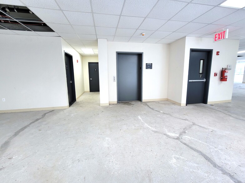 More Photos Of 76-09 Queens Blvd, Elmhurst Office For Lease