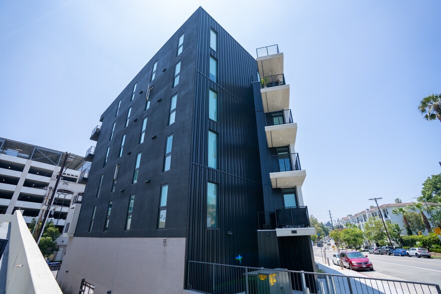 More Photos Of 1915 Park Avenue, Los Angeles Apartments For Sale