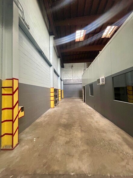 More Photos Of 414 W Florence Ave, Inglewood Warehouse For Sale