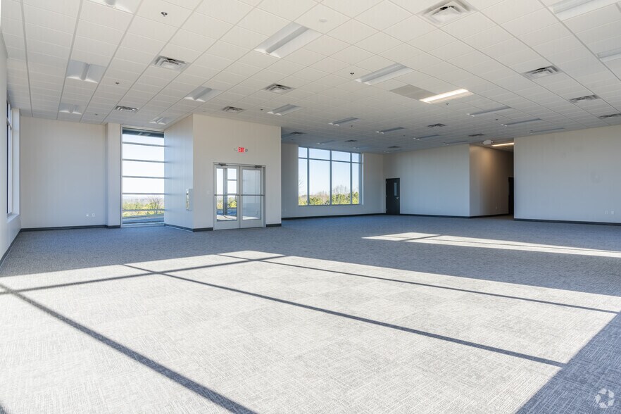 More Photos Of 1350 Six Flags Rd, Lithia Springs Warehouse For Lease