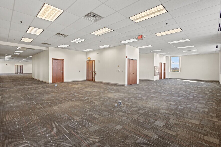 More Photos Of 9645 Lincolnway Ln, Frankfort Storefront Retail Office For Lease