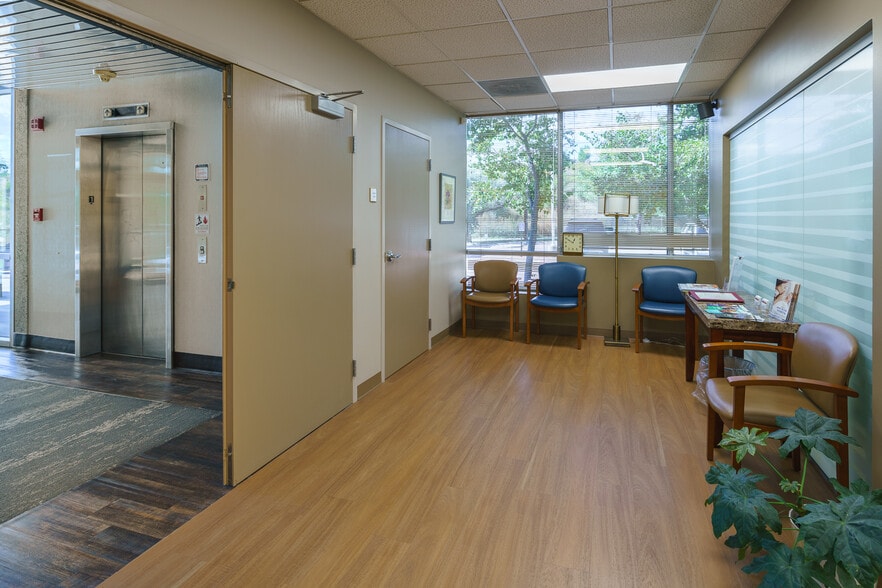 More Photos Of 3630 Sinton Rd, Colorado Springs Office For Sale