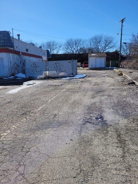 More Photos Of 1410 W Main St, Sun Prairie Convenience Store For Sale