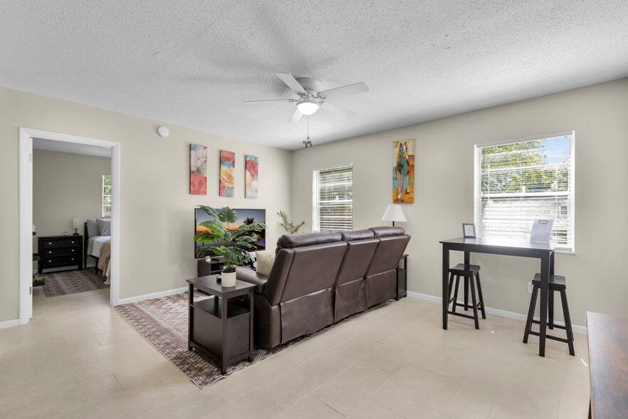 More Photos Of 2621 SW 33rd Ave, Ocala Apartments For Sale