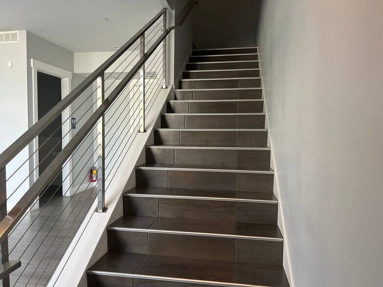 More Photos Of 564 W 700 S, Pleasant Grove Office For Lease