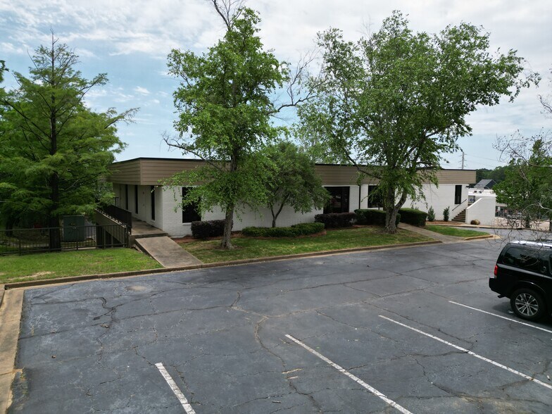More Photos Of 346 Crossgates Blvd, Brandon Medical For Sale
