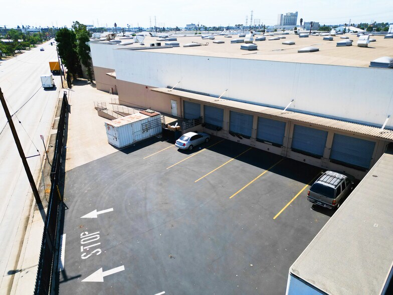 More Photos Of 6541 E Washington Blvd, Commerce Manufacturing For Lease