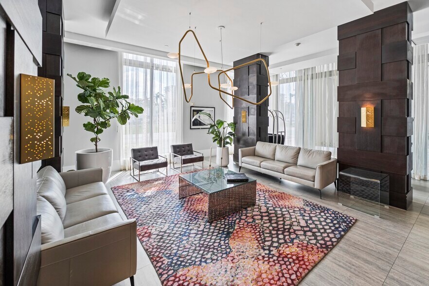 More Photos Of 140 S Dixie Hwy, Hollywood Apartments For Sale