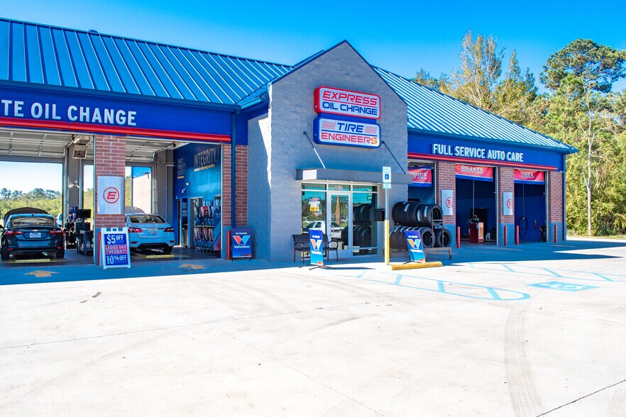 More Photos Of 2613 W Thomas St, Hammond General Retail For Sale