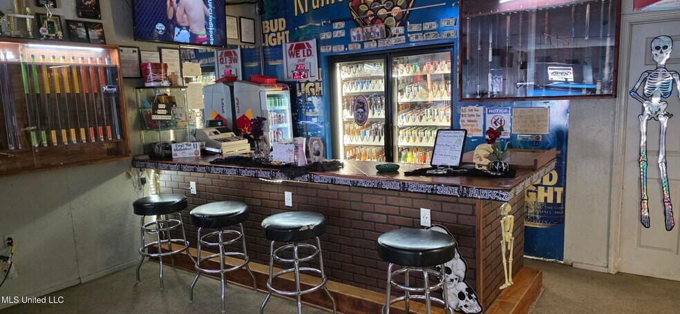 More Photos Of 601b S Railroad Blvd, Mccomb General Retail For Sale