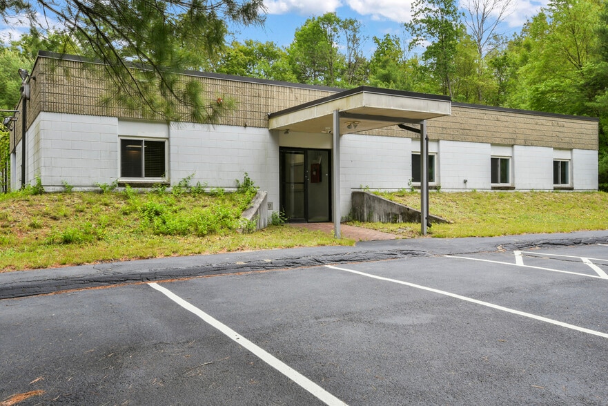 More Photos Of 88 Danielson Pike, Foster Manufacturing For Lease