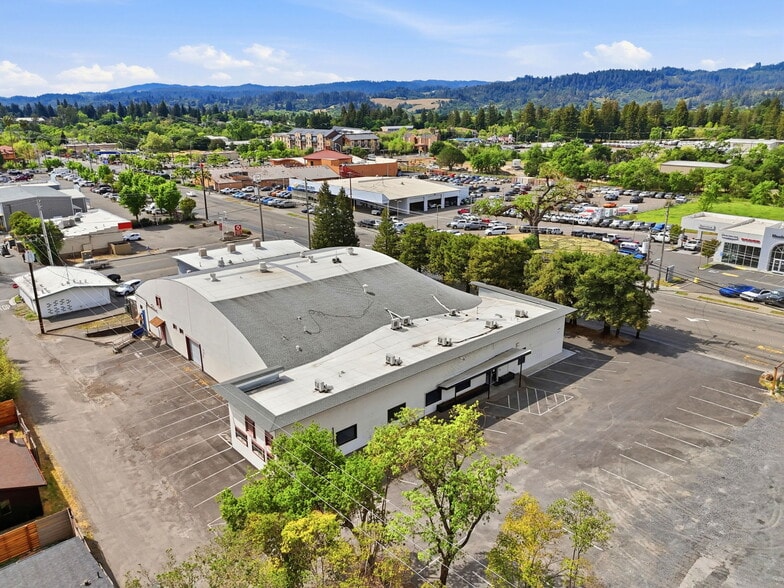 More Photos Of 1420 Healdsburg Ave, Healdsburg Flex For Sale
