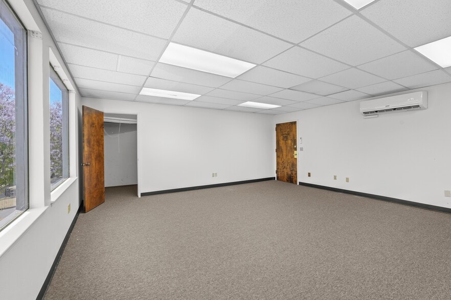 More Photos Of 4127 Bay St, Fremont Office For Lease