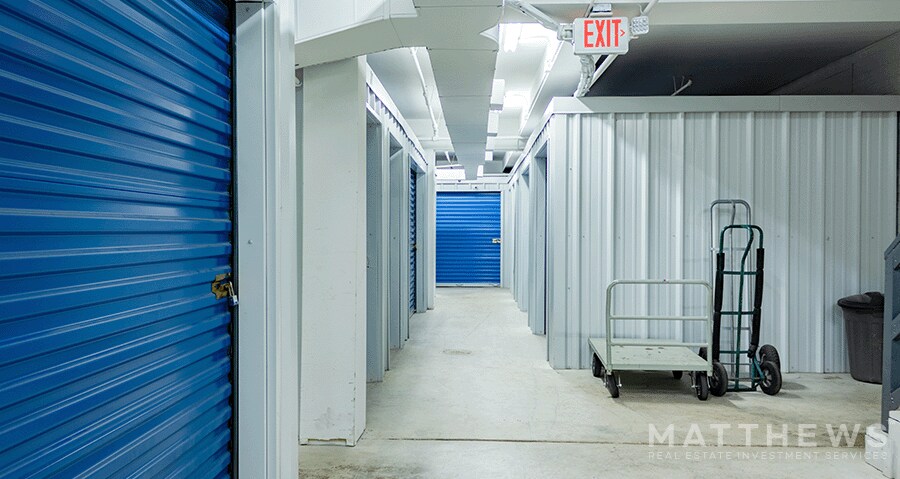 Primary Photo Of 51 W Adams St, Forsyth Self Storage For Sale