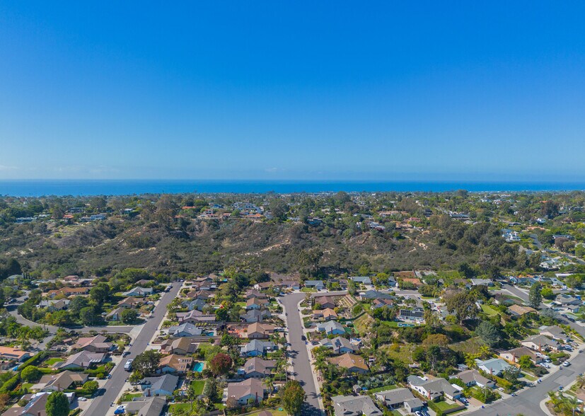 More Photos Of 0 Crest Dr, Encinitas Land For Sale