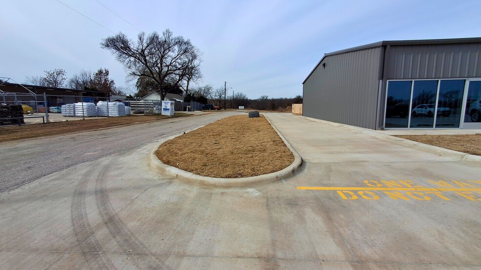 More Photos Of 308 Church Ave, Troy Storefront Retail Office For Lease