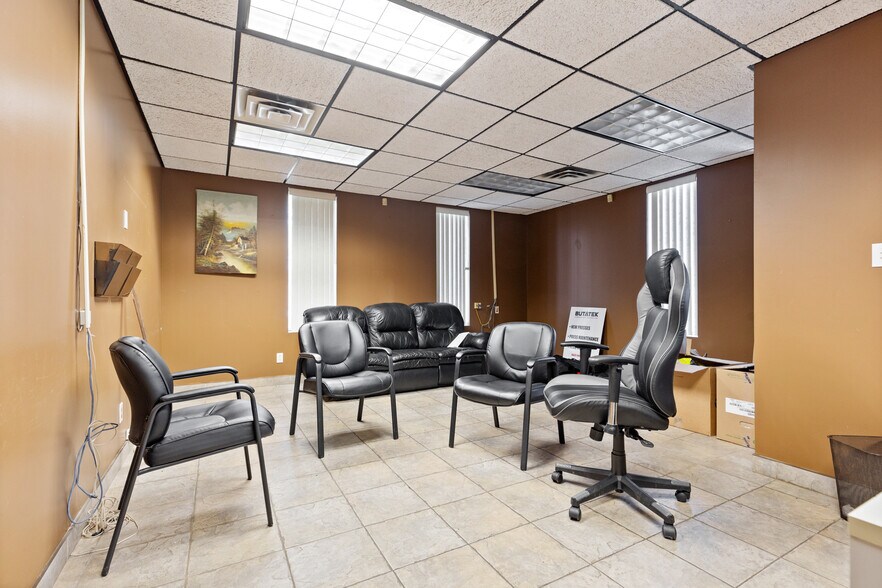 More Photos Of 1725 Rossi Dr, Tecumseh Distribution For Sale