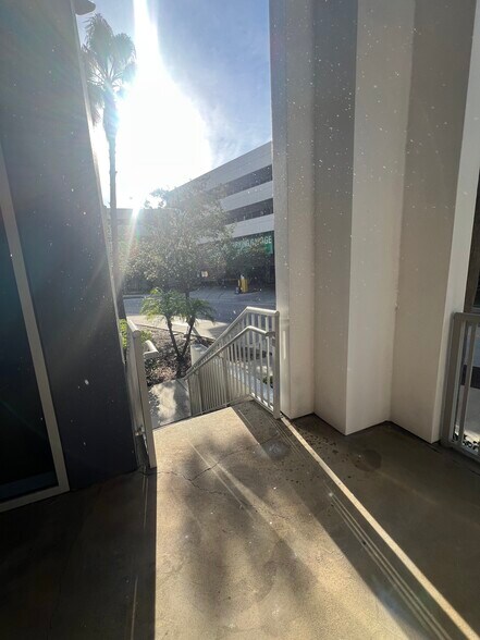 More Photos Of 375-3 S 12th St, Tampa Office For Sale