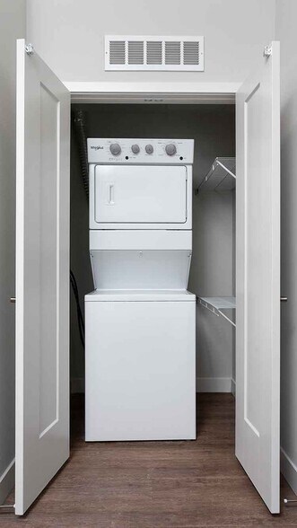 More Photos Of 185 S State College Blvd, Brea Apartments For Lease