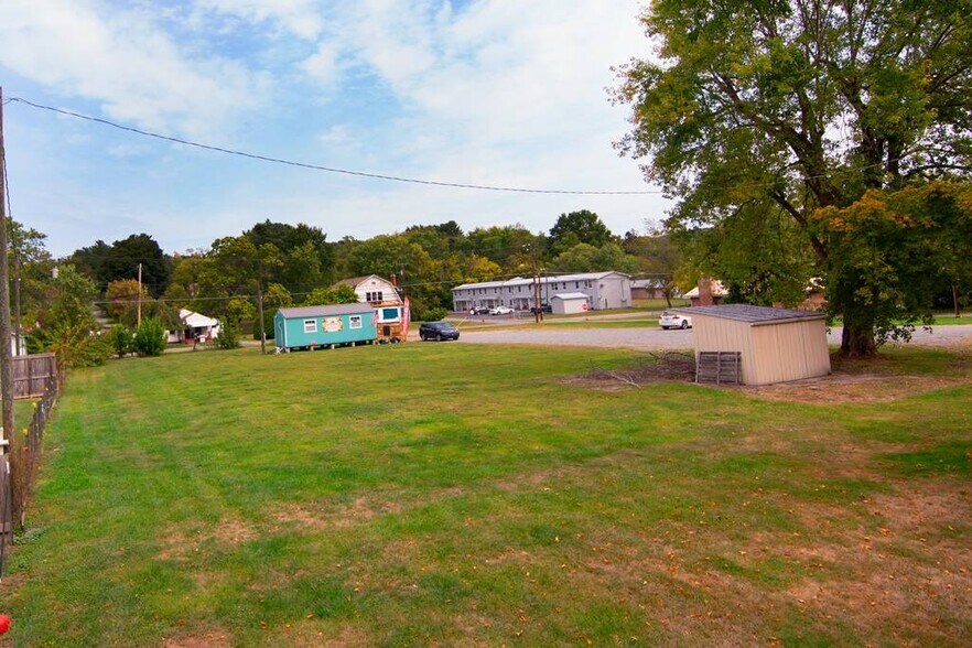 More Photos Of 101 Davis st, Alderson Freestanding For Sale