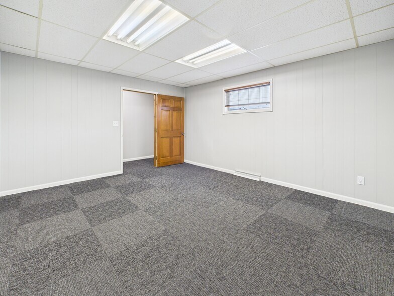 More Photos Of 427 Memorial Dr, Greenville Office For Lease