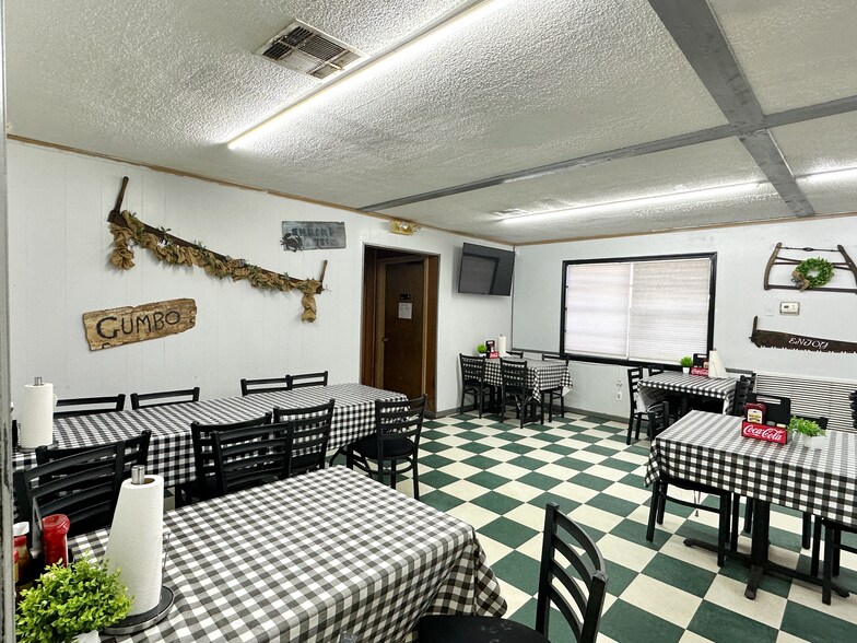 More Photos Of 2989 Hwy 21, Atmore Restaurant For Sale