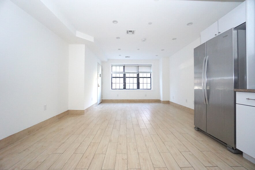 More Photos Of 626 Greene Ave, Brooklyn Multifamily For Sale