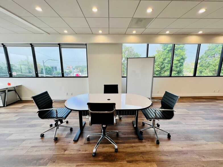 More Photos Of 11965 Venice Blvd, Los Angeles Loft Creative Space For Lease