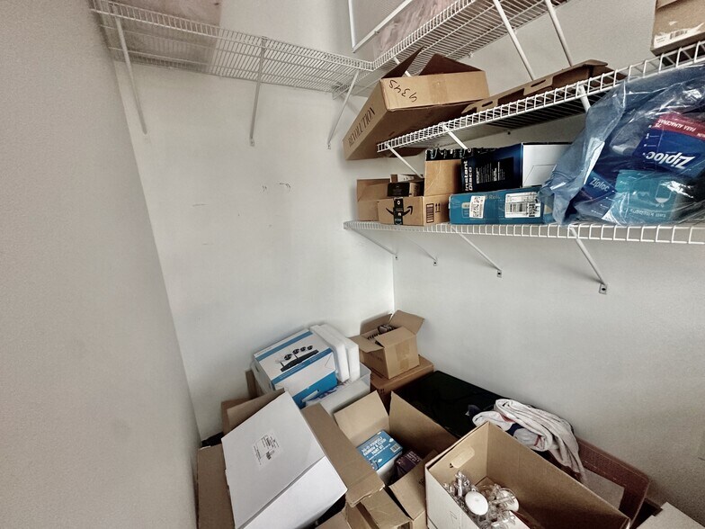 More Photos Of 36 Sherwood Pl, Greenwich Office For Lease