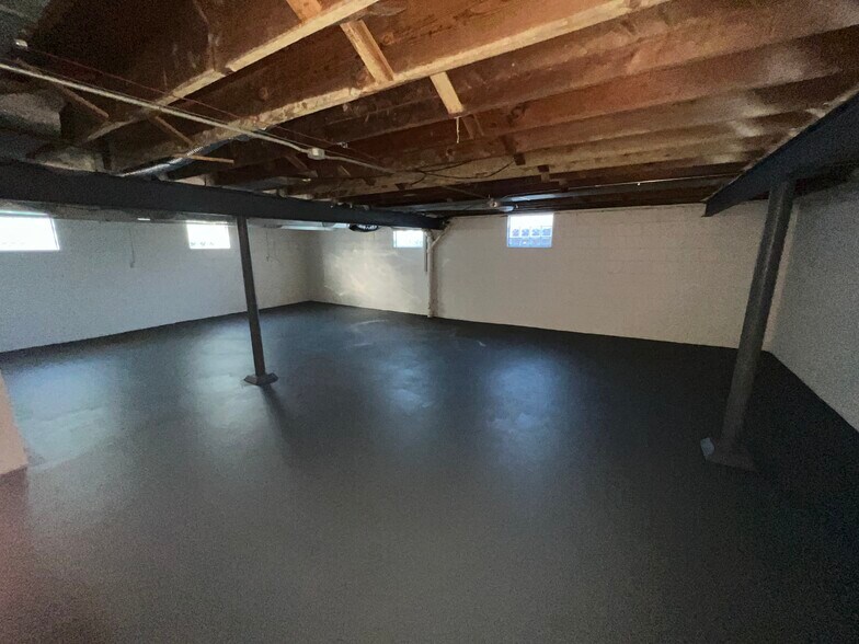 More Photos Of 704 E 9th St, Lockport Medical For Sale