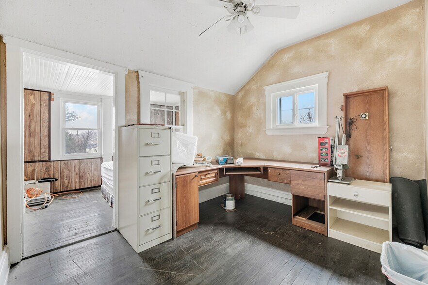 More Photos Of 5543 State Rd, Parma Freestanding For Sale