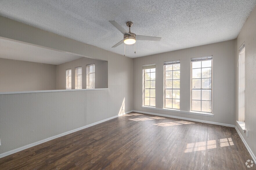 More Photos Of 13050 Park Xing, San Antonio Apartments For Sale
