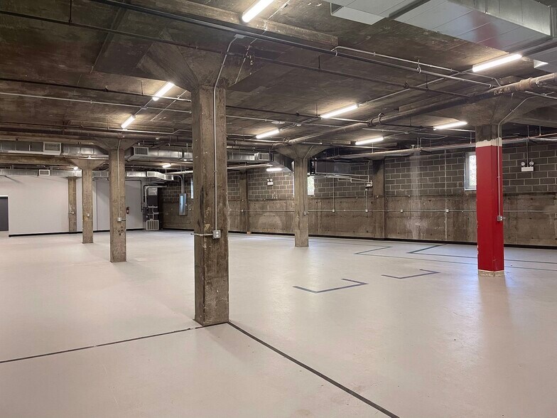 More Photos Of 4713 N Lamon Ave, Chicago Warehouse For Lease