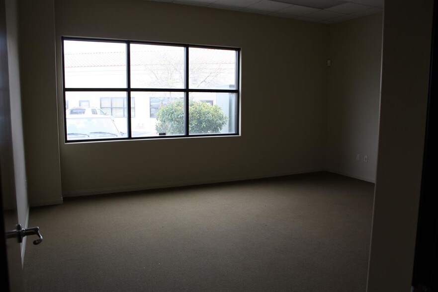 More Photos Of 3660 N Rancho Dr, Las Vegas Medical For Sale