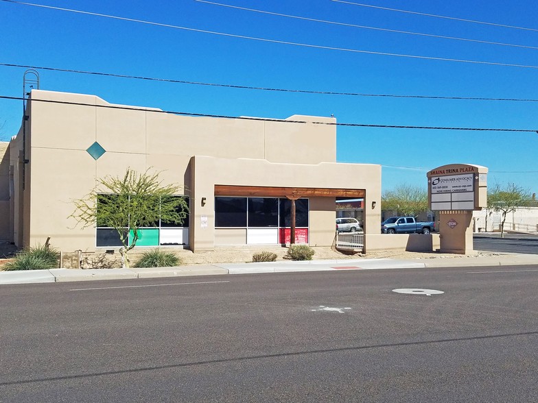 More Photos Of 2534 E Greenway Rd, Phoenix Freestanding For Lease