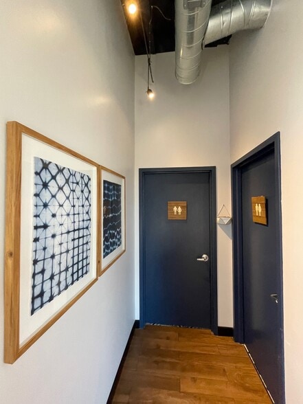 More Photos Of 7555 N California Ave, Chicago Fast Food For Sale