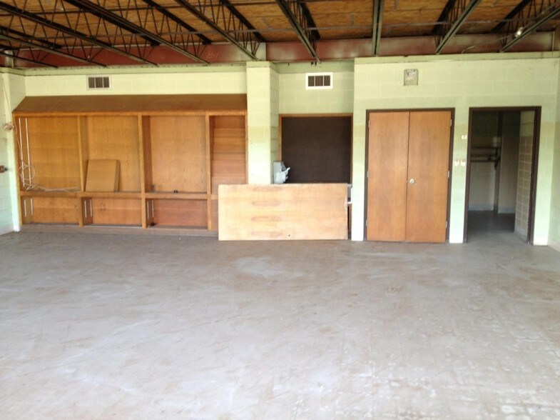 More Photos Of 820 S Line St, Chesaning Schools For Sale