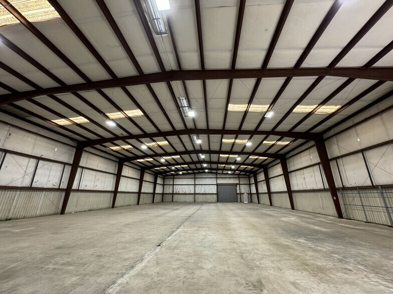More Photos Of 21721 Road 20, Chowchilla Warehouse For Lease