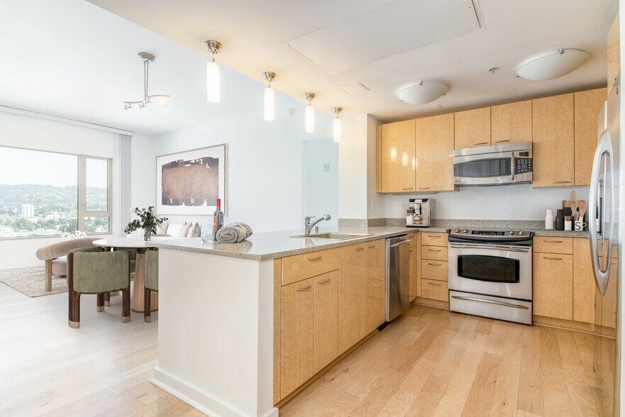 More Photos Of 100 Grand Ave, Oakland Apartments For Lease