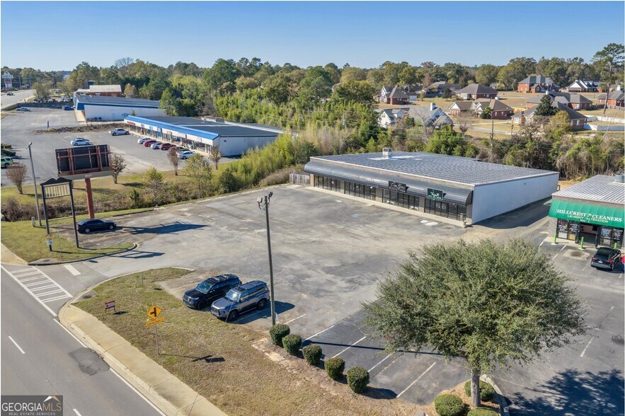 More Photos Of 905 Hillcrest Pky, Dublin Storefront For Sale